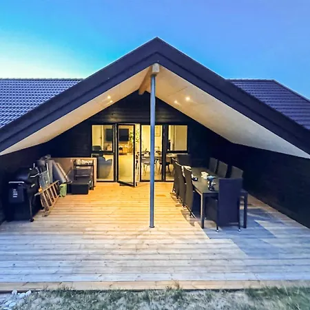 Prázdninový dům In Henne With Sauna *